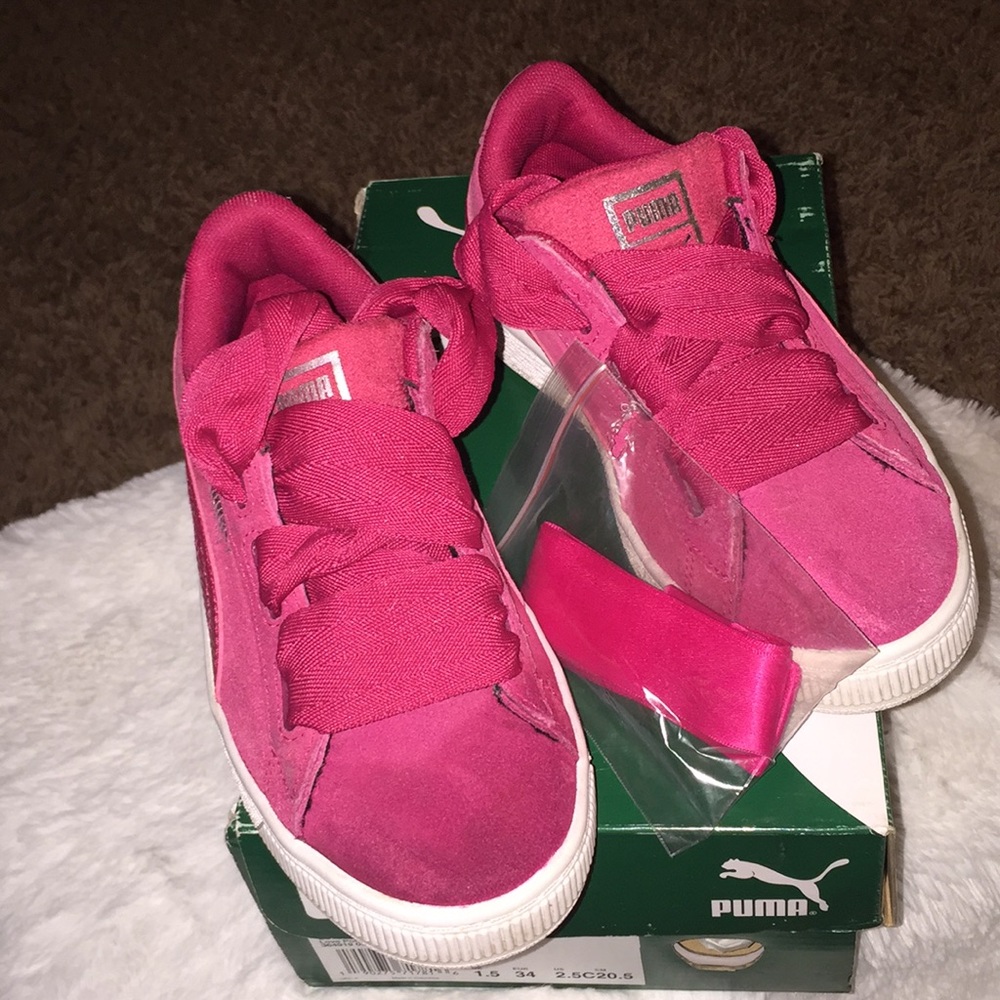 Pink Girls Pumas